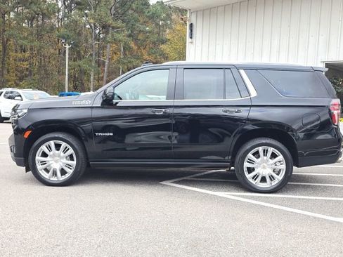 Used 2021 Chevrolet Tahoe High Country w/ Premium Package image 2
