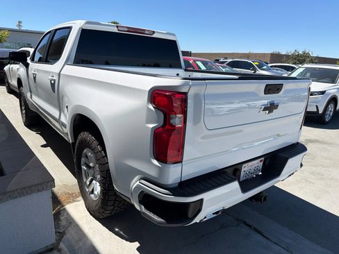 Used 2024 Chevrolet Silverado 1500 RST w/ Z71 Off-Road Package AWD/4WD image 4