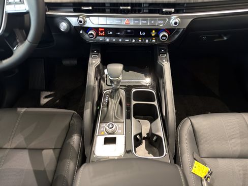 New 2025 Kia Telluride EX image 17