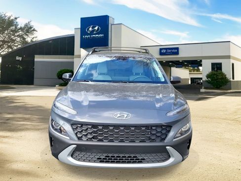 Used 2023 Hyundai Kona SEL image 2