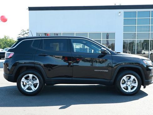 Used 2023 Jeep Compass Sport AWD/4WD image 4