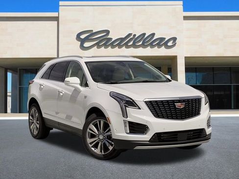 New 2026 Cadillac XT5 Premium Luxury image 2