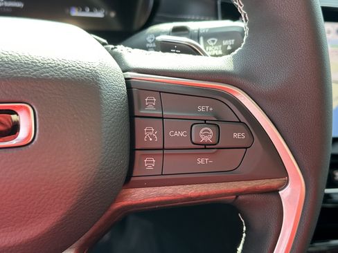 New 2026 Jeep Grand Cherokee Limited AWD/4WD image 8