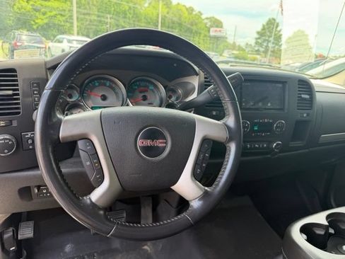 Used 2010 GMC Sierra 2500 SLE w/ SLE Preferred Package AWD/4WD image 20