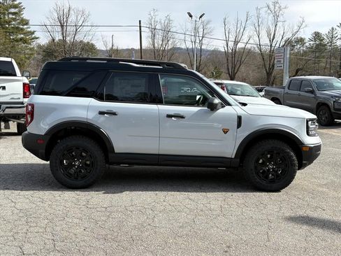 New 2026 Ford Bronco Sport Badlands w/ Sasquatch Badlands Package AWD/4WD image 3