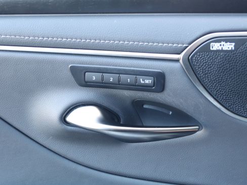 Used 2024 Lexus ES 350 Ultra Luxury w/ Accessory Package (Z2) FWD image 14