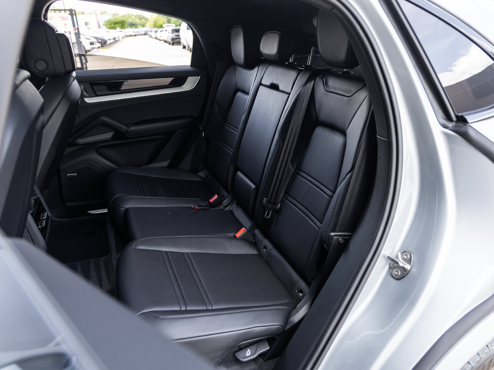 Certified 2026 Porsche Cayenne S AWD/4WD image 38