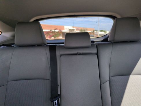Used 2023 Toyota Venza LE AWD/4WD image 33