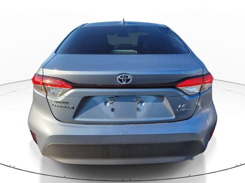 Used 2025 Toyota Corolla LE image 6