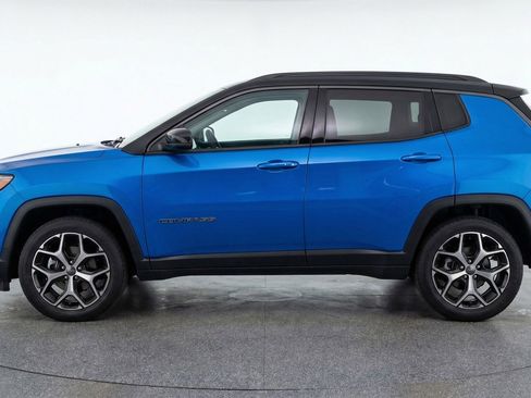 Used 2025 Jeep Compass Limited image 5