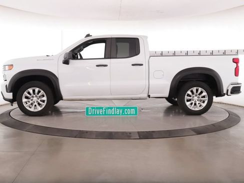 Used 2019 Chevrolet Silverado 1500 Custom w/ Custom Value Package AWD/4WD image 9