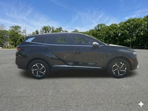 Used 2023 Kia Sportage LX AWD/4WD image 9