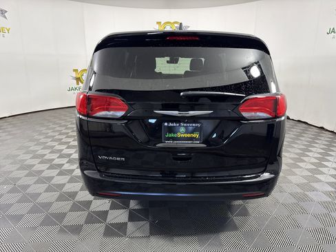 New 2026 Chrysler Voyager LX image 7