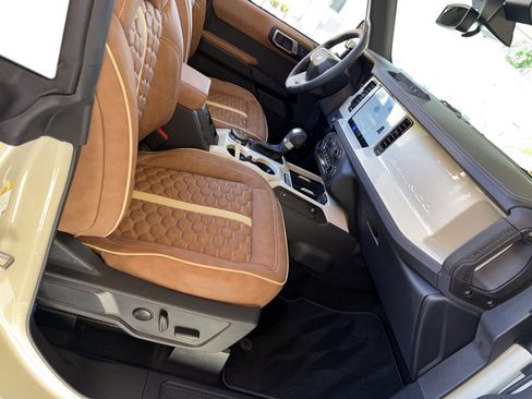 Used 2026 Ford Bronco Outer Banks AWD/4WD image 19