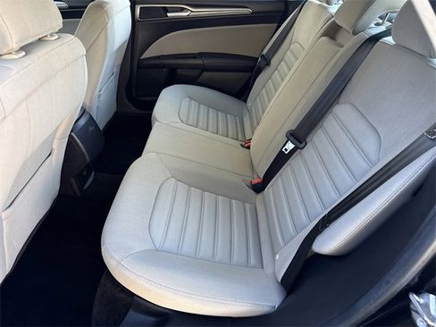 Used 2018 Ford Fusion S image 28