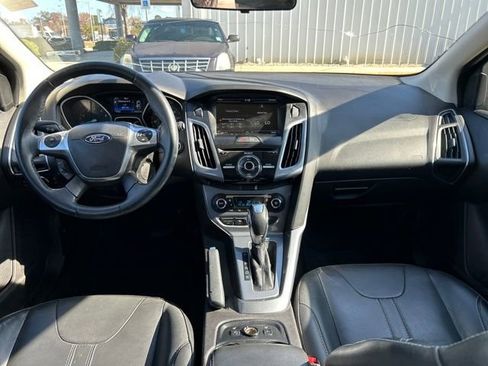 Used 2014 Ford Focus Titanium image 16