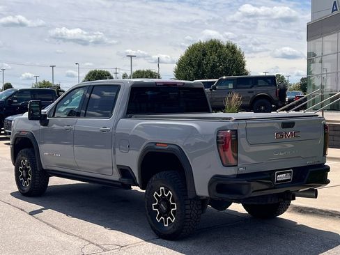 Used 2024 GMC Sierra 2500 AT4X AWD/4WD image 4