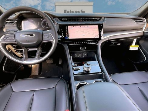 New 2026 Jeep Grand Cherokee Limited image 5