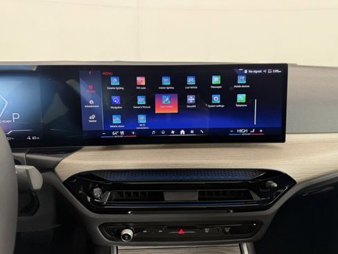 Used 2025 BMW i4 xDrive40i AWD/4WD image 22