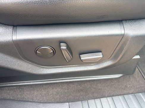 Used 2020 Ford F150 Lariat AWD/4WD image 23