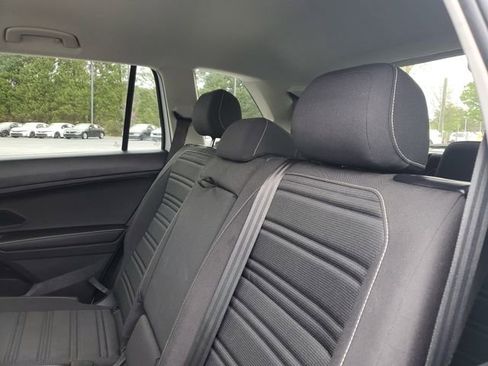 Used 2024 Volkswagen Tiguan S image 9