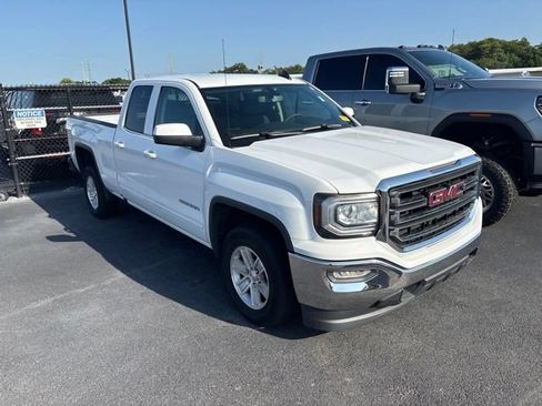 Used 2018 GMC Sierra 1500 SLE w/ SLE Value Package RWD image 4