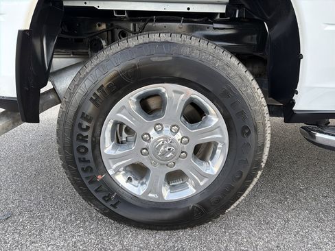 Used 2024 RAM 2500 Big Horn w/ Protection Group image 17