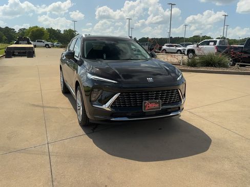 New 2025 Buick Envision Avenir image 3