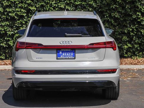 Used 2021 Audi e-tron Premium w/ Convenience Plus Package AWD/4WD image 7
