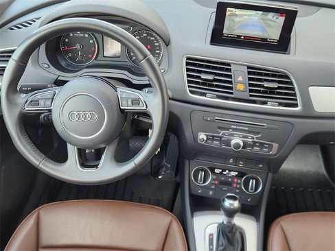Used 2018 Audi Q3 2.0T Premium image 26