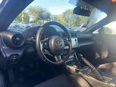 Used 2023 Toyota GR86 RWD image 14