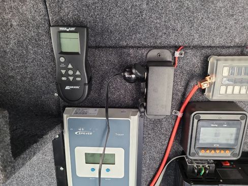 Used 2018 Chevrolet Express 2500 Extended image 27