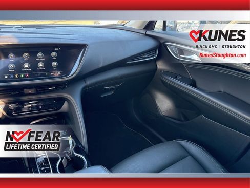 Used 2023 Buick Envision Essence image 38