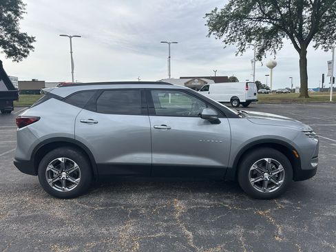 Used 2023 Chevrolet Blazer LT w/ Convenience Package AWD/4WD image 4