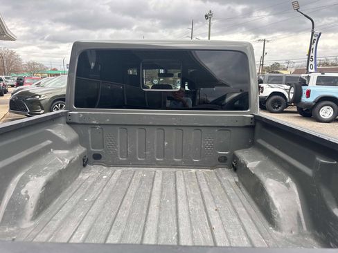 Used 2021 Jeep Gladiator Rubicon image 8