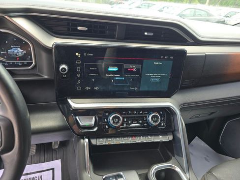 Used 2022 GMC Sierra 1500 Denali AWD/4WD image 26