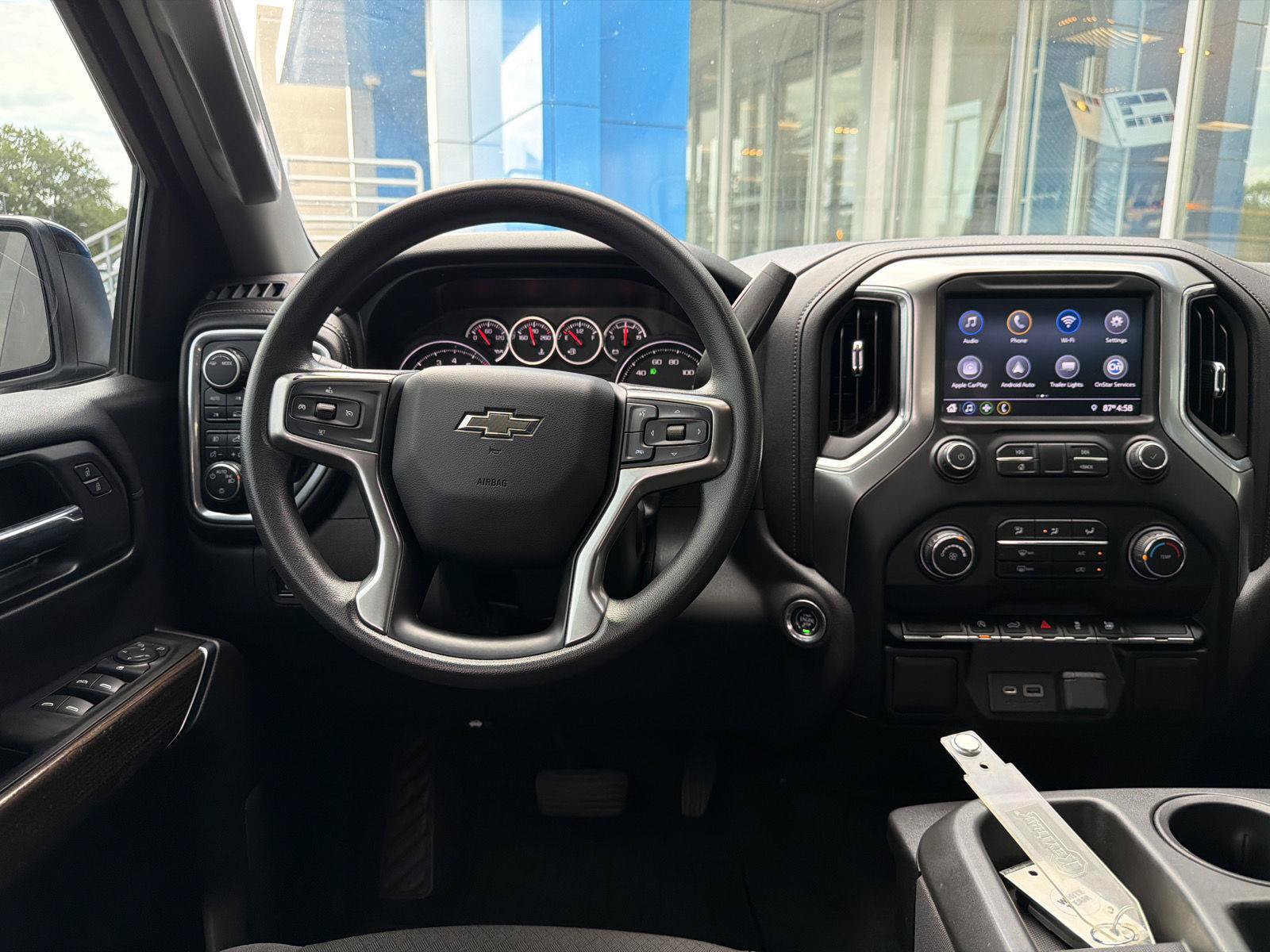 Used 2020 Chevrolet Silverado 1500 RST w/ RST Value Package AWD/4WD image 15