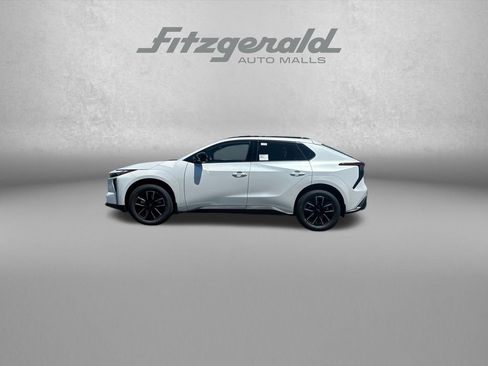 New 2026 Toyota bZ FWD image 4