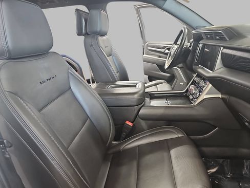 Used 2022 GMC Yukon XL Denali w/ Denali Ultimate Package AWD/4WD image 13