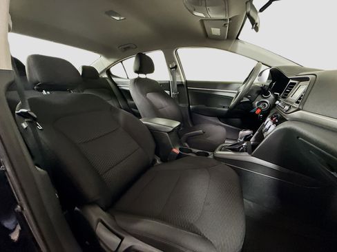 Used 2019 Hyundai Elantra SE w/ Cargo Package image 28