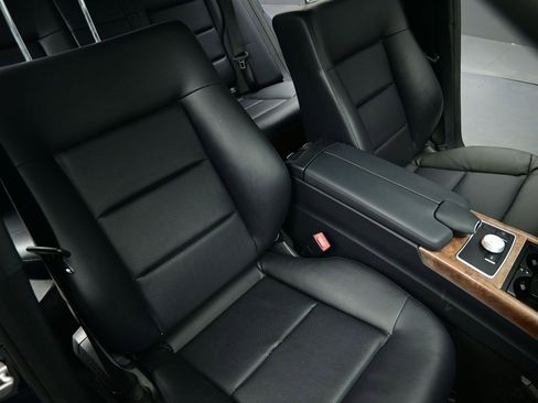 Used 2012 Mercedes-Benz E 350 4MATIC Sedan image 34