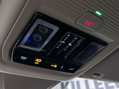 Used 2025 Volkswagen Atlas SEL image 29