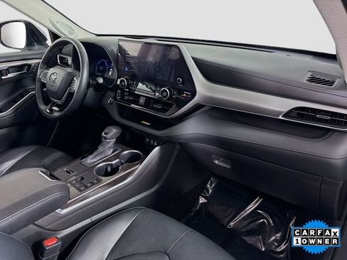 Used 2023 Toyota Highlander Platinum image 31