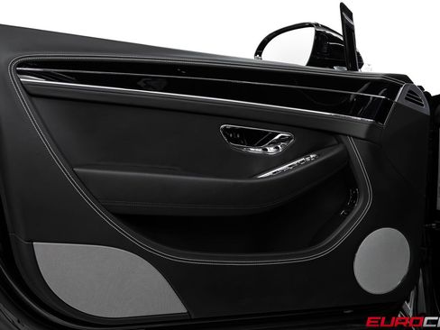 Used 2020 Bentley Continental GT V8 image 23