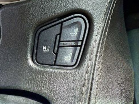 Used 2019 GMC Yukon XL Denali w/ Open Road Package image 19