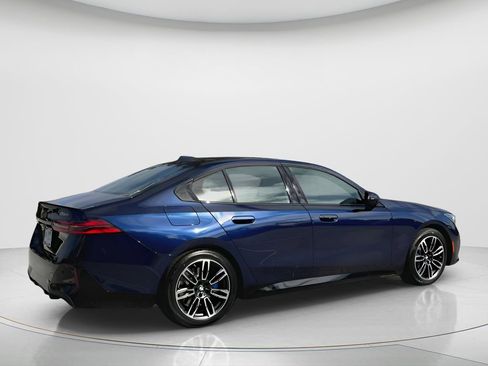 New 2026 BMW 530i xDrive w/ M Sport Package image 8