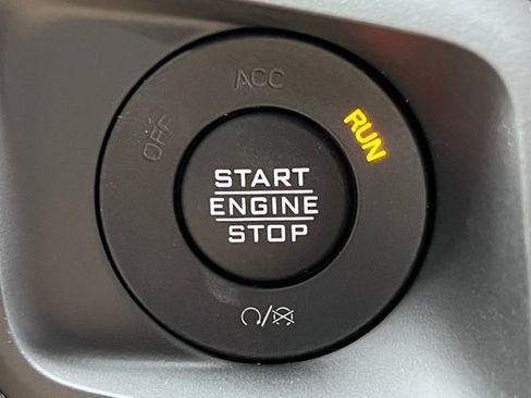 New 2025 Jeep Wrangler Unlimited Sahara AWD/4WD image 28