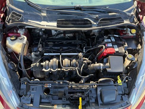 Used 2014 Ford Fiesta SE w/ Comfort Package FWD image 14