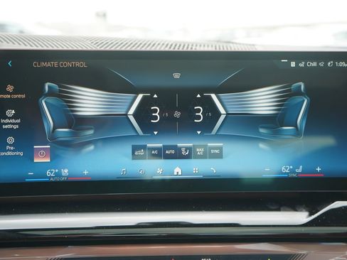 Used 2025 BMW i5 eDrive40i w/ Premium Package image 18