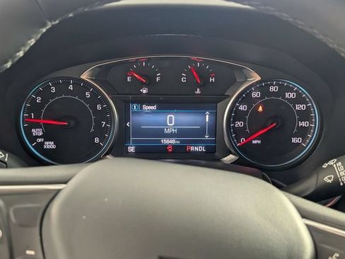 Used 2024 Chevrolet Equinox LT FWD image 18